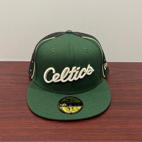 New Era, 59Fifty Fitted Hat, Boston Celtics, Green, Black & Cold - Picture 1 of 11
